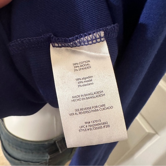 *Set of 2* Eddie Bauer long sleeve tops. Size XL long sleeve tops. - Picture 11 of 11